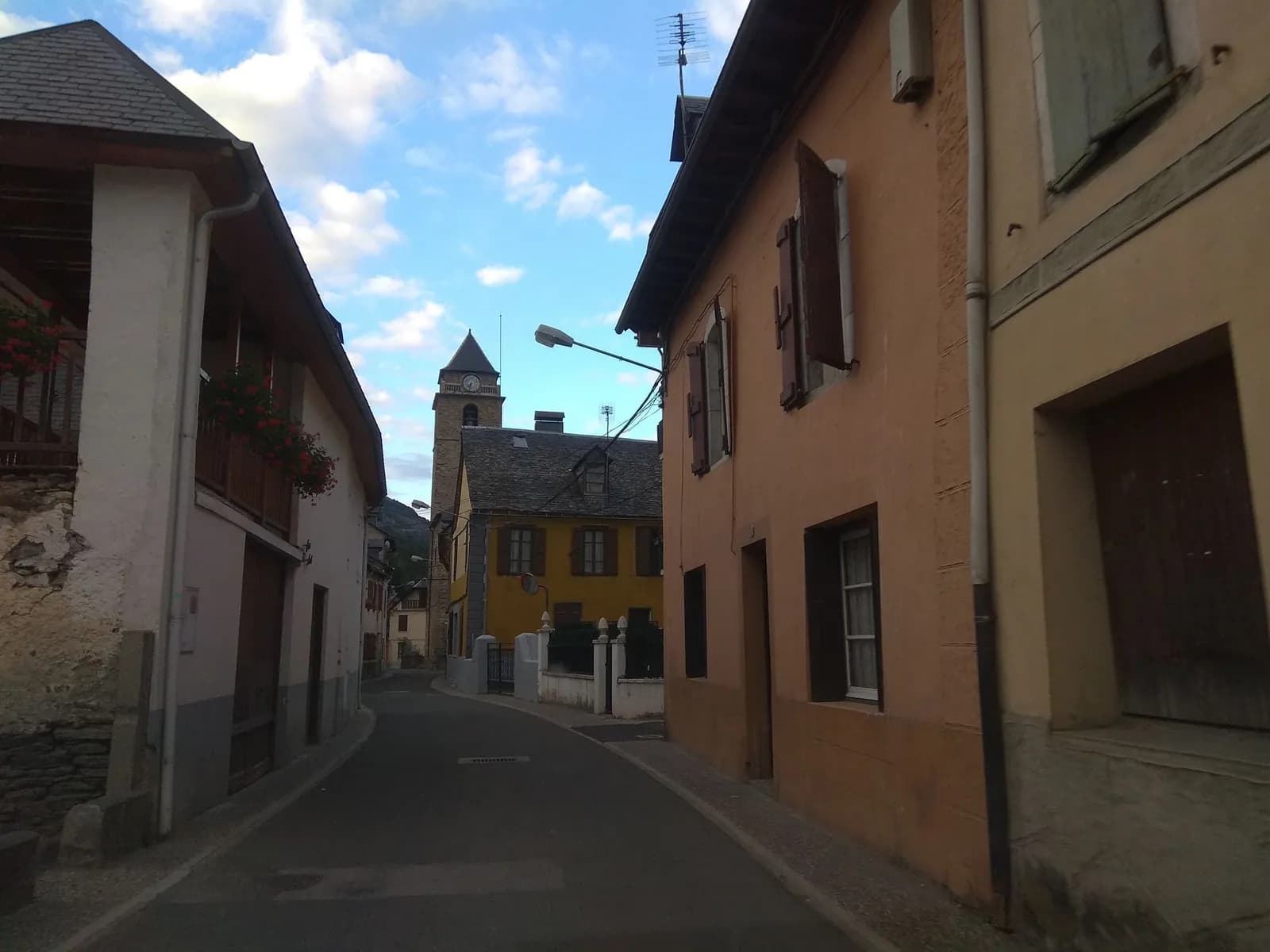 Aparcamiento gratuito en Carrèr de Irissa en Les (Lleida)