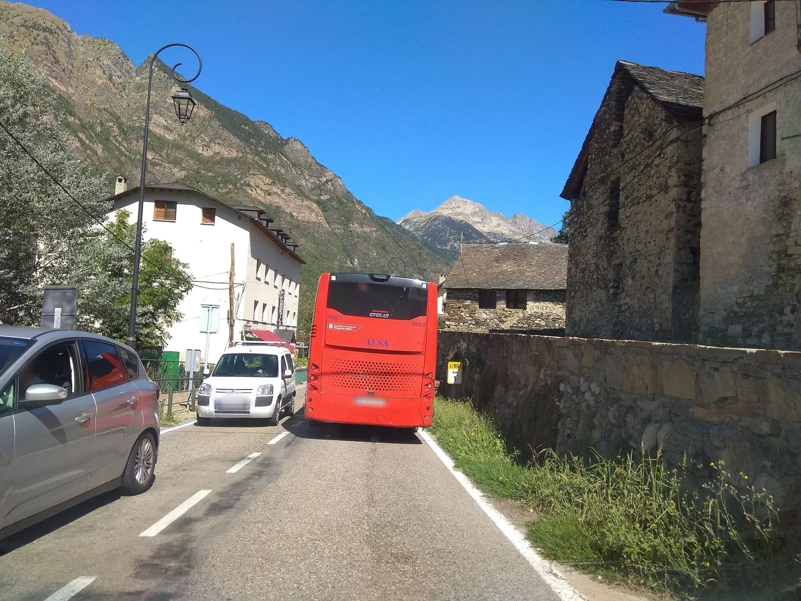 Aparcamiento gratuito en Carrer de la Font en La Vall de Boí (Lleida)