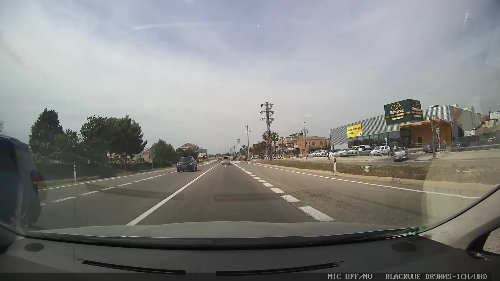 Aparcamiento gratuito en Carrer de la Hispano Suiza en Roda de Barà (Tarragona)