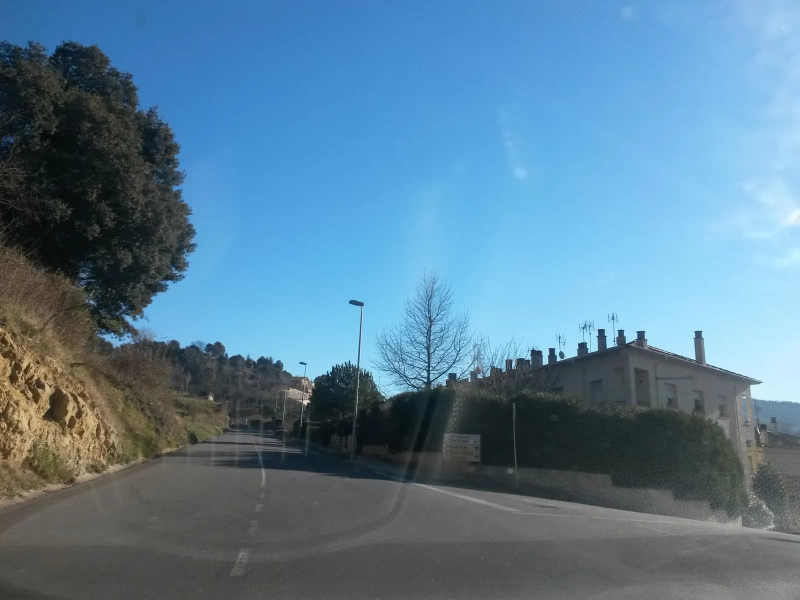 Aparcamiento gratuito en Carrer de la Piscina en Vall d'en Bas (La) (Girona)