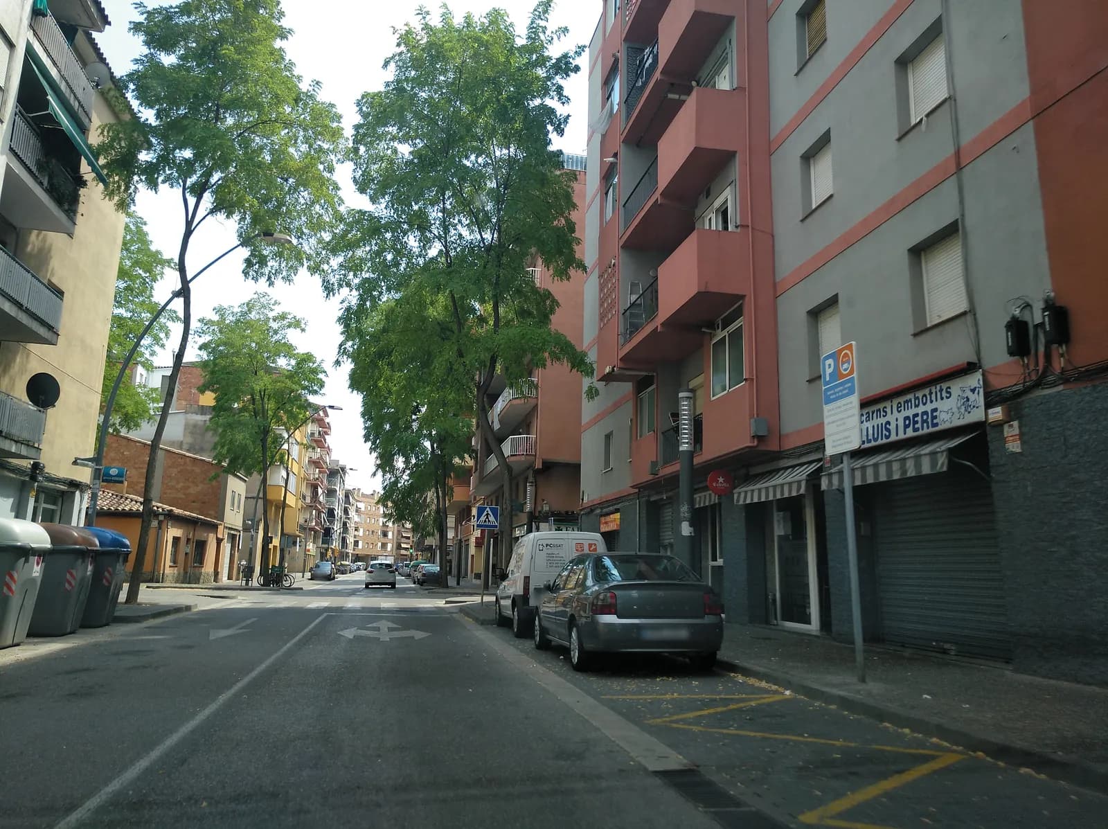 Parking gratuito en Salt (Carrer de les Agudes) en Salt (Girona)