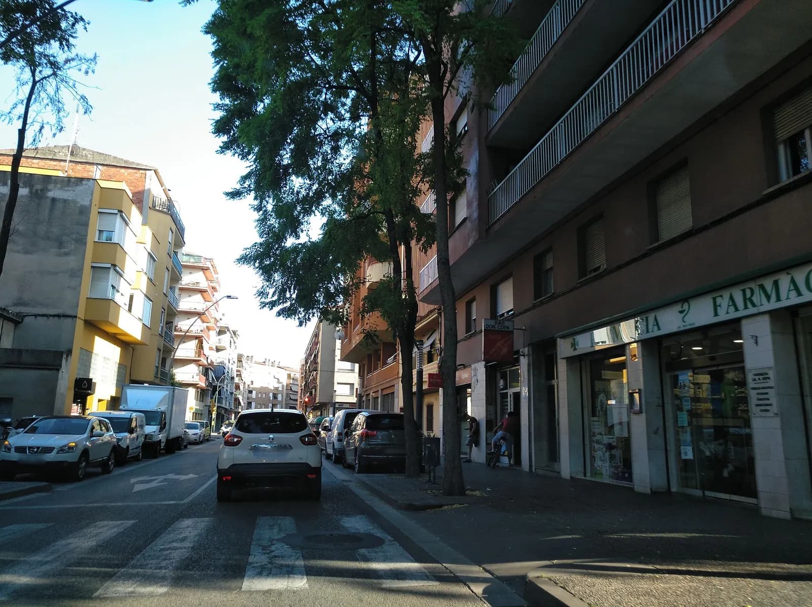 Aparcamiento gratuito en Carrer de les Agudes en Salt (Girona)