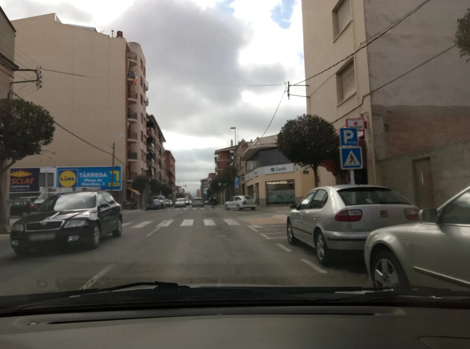 Aparcamiento gratuito en el Carrer de Mossèn Sarret, Tàrrega en Tàrrega (Lleida)