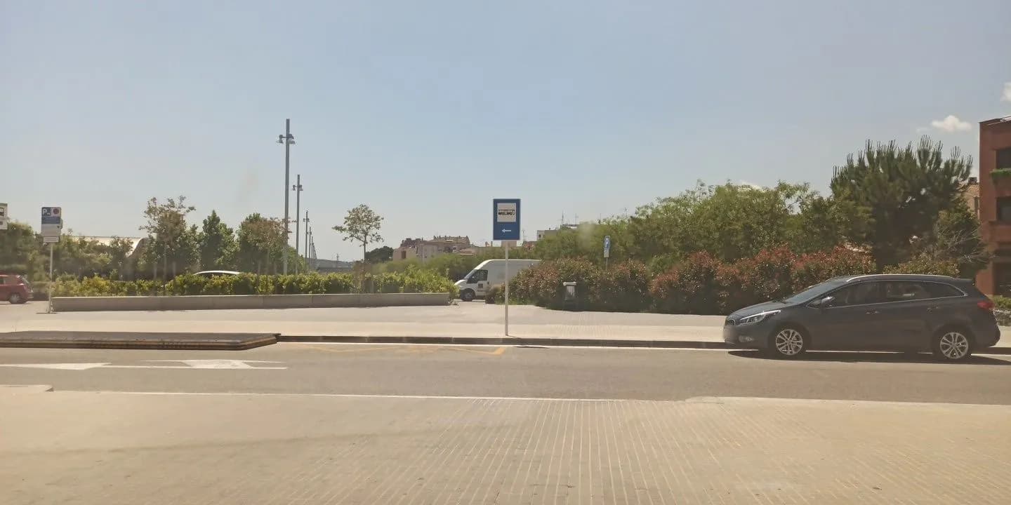 Aparcamiento gratuito en Carrer del Camp del Cellerot en Vilafranca del Penedès (Barcelona)