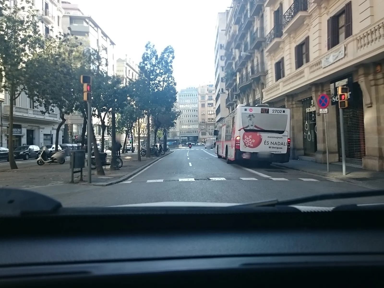 Aparcamiento gratuito en Carrer del Comte de Salvatierra en Barcelona
