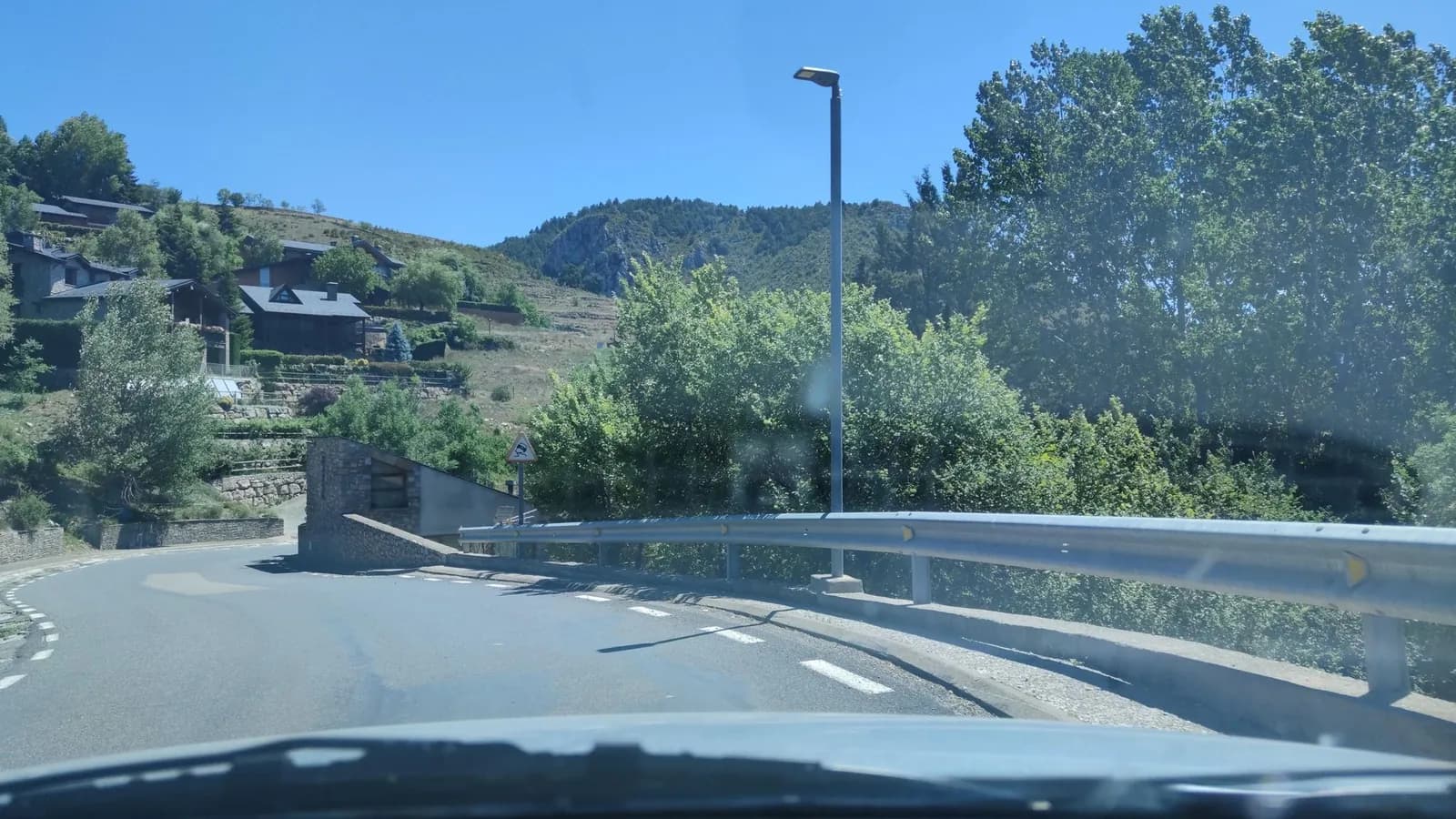 Aparcamiento gratuito en Carrer del Tossal en Prullans (Lleida)