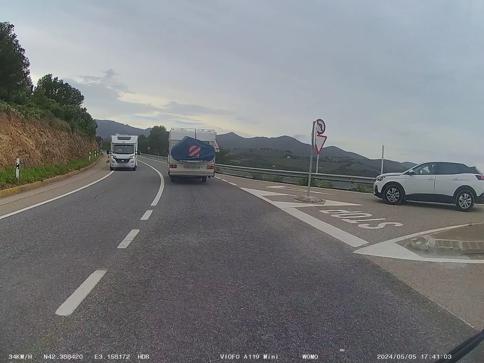 Aparcamiento gratuito en Carrer Sant Miquel de Colera en Colera (Girona)