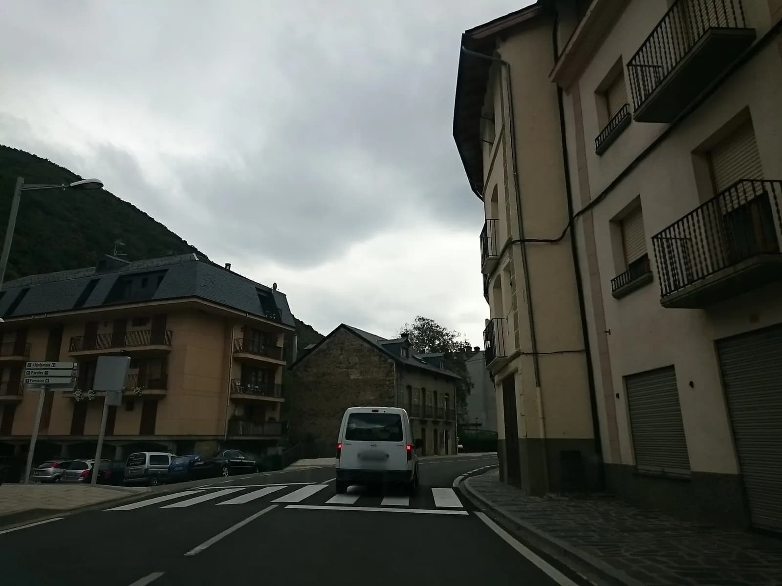 Aparcamiento gratuito en Carrer Tornall en Rialp (Lleida)