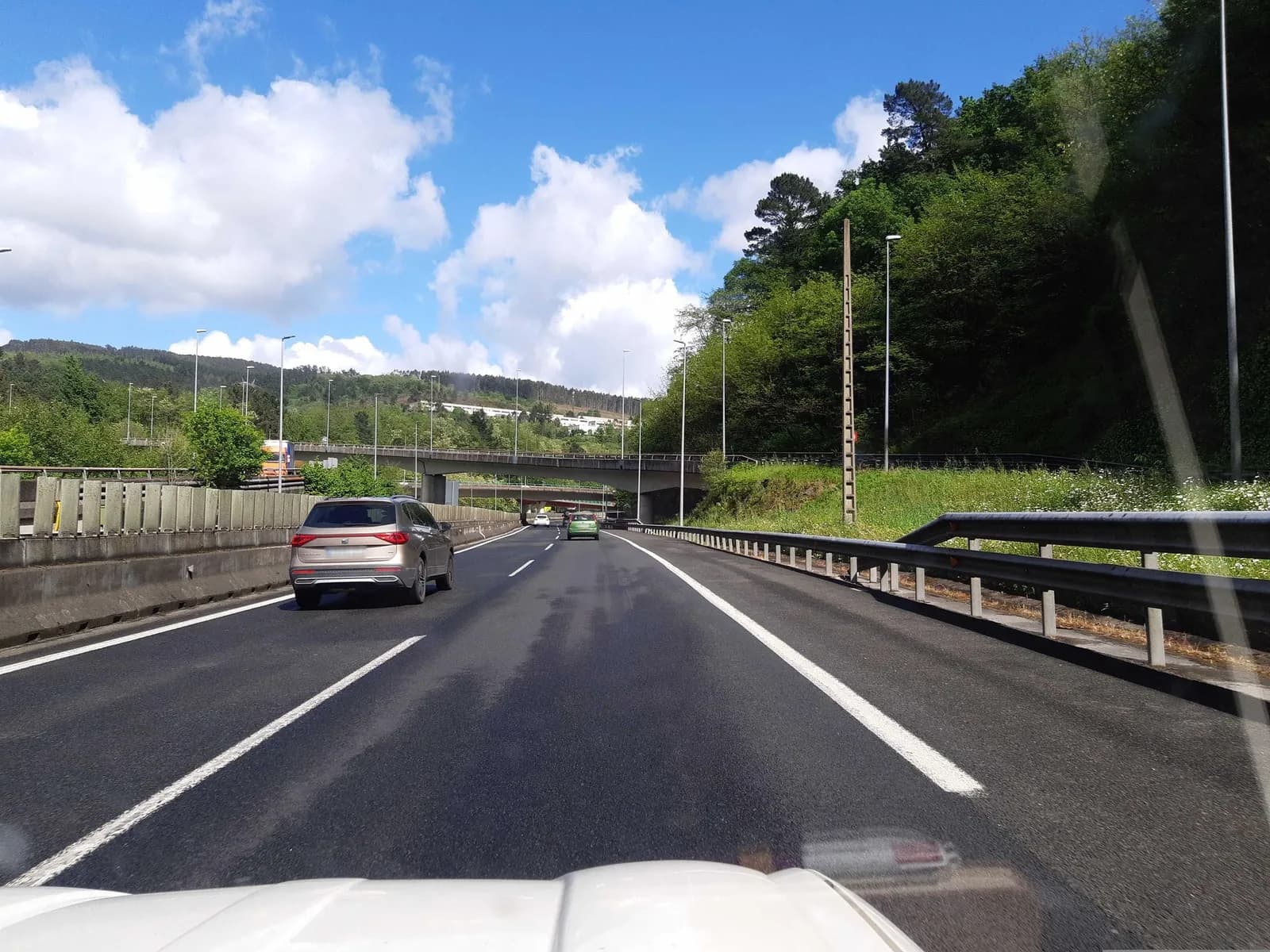 Aparcamiento gratuito en Carretera Bilbao-Galdakao en Larrabetzu (Bizkaia)