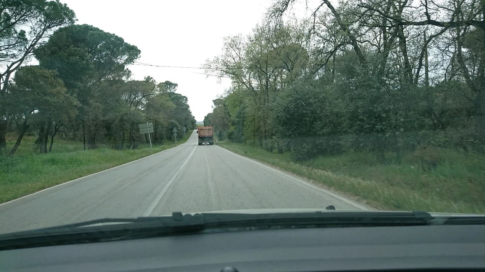 Aparcamiento gratuito en Carretera d'Hostalric a les Mallorquines en Sils (Girona)