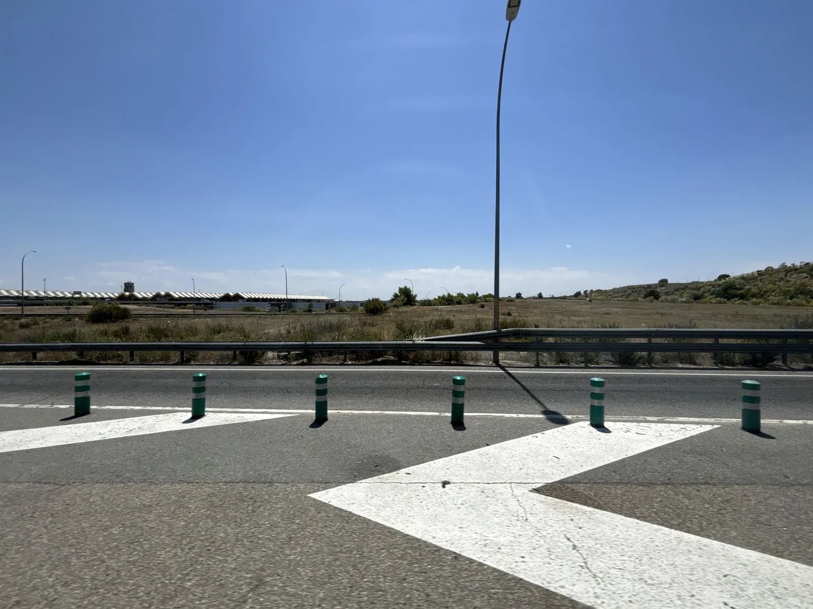 Aparcamiento gratuito en Carretera de Alcobendas a Barajas en Paracuellos de Jarama (Madrid)