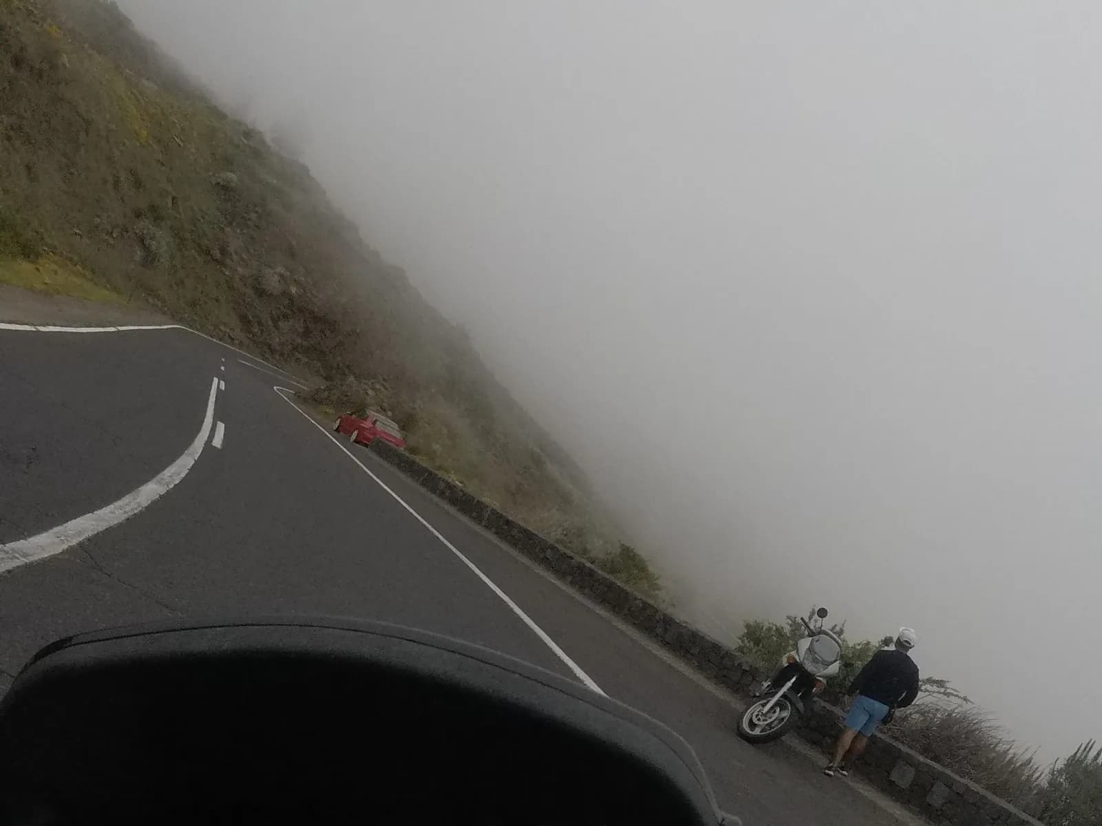 Aparcamiento gratuito en Carretera de Arafo a la Cumbre en Arafo (Santa Cruz de Tenerife)