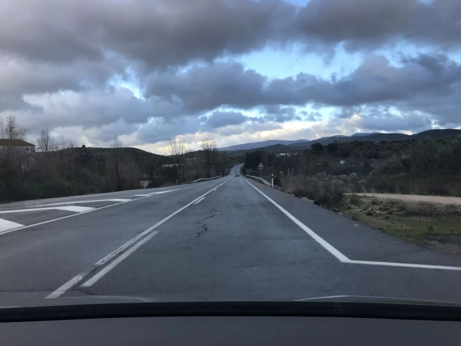 Aparcamiento gratuito en Carretera de Cabra a Alcalá la Real en Carcabuey (Córdoba)