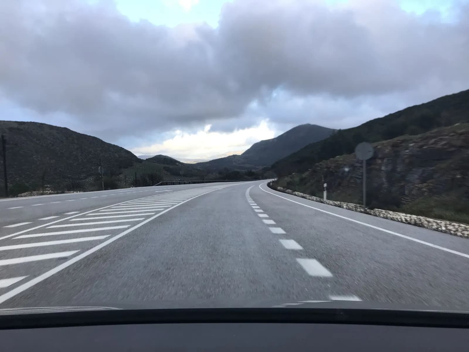 Aparcamiento gratuito en Carretera de Cabra a Alcalá la Real en Cabra (Córdoba)