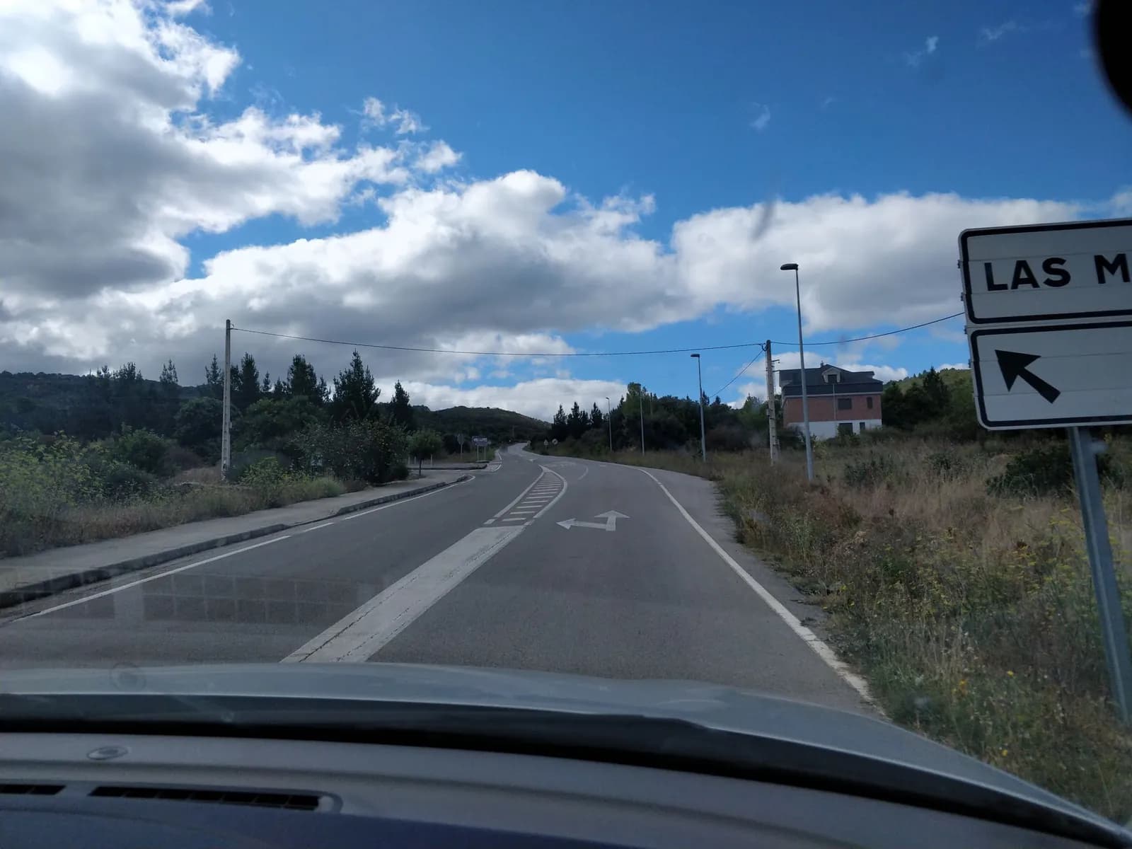 Aparcamiento gratuito en Carretera de Las Médulas en Carucedo (León)