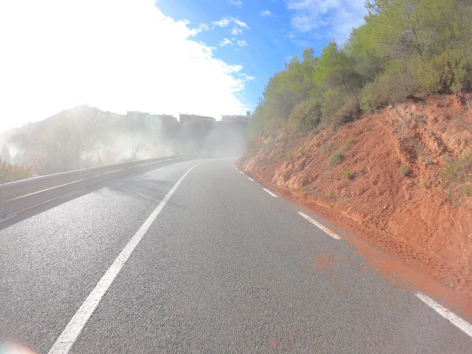Aparcamiento gratuito en Carretera de les Coves del Salnitre en Collbató (Barcelona)