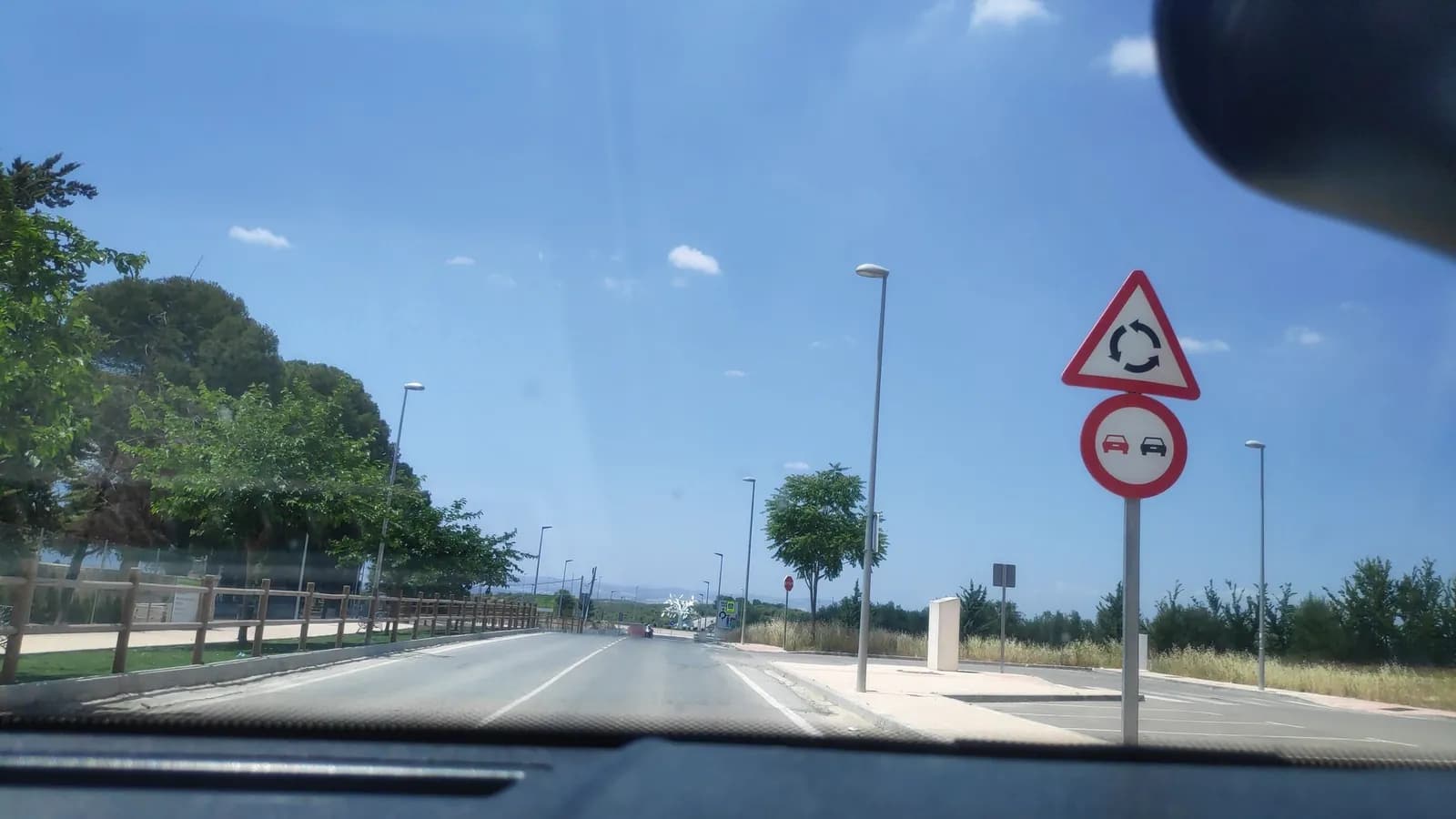 Aparcamiento gratuito en Carretera de Mancha Real a Jódar en Mancha Real (Jaén)