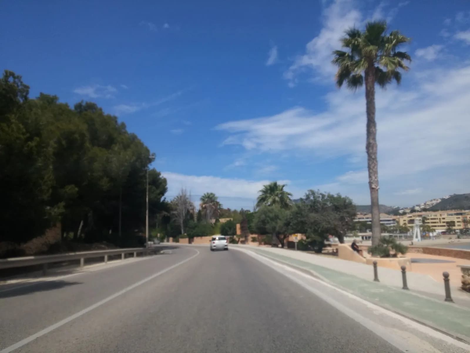 Aparcamiento gratuito en Carretera de Moraira a Calpe en Teulada (Alicante)