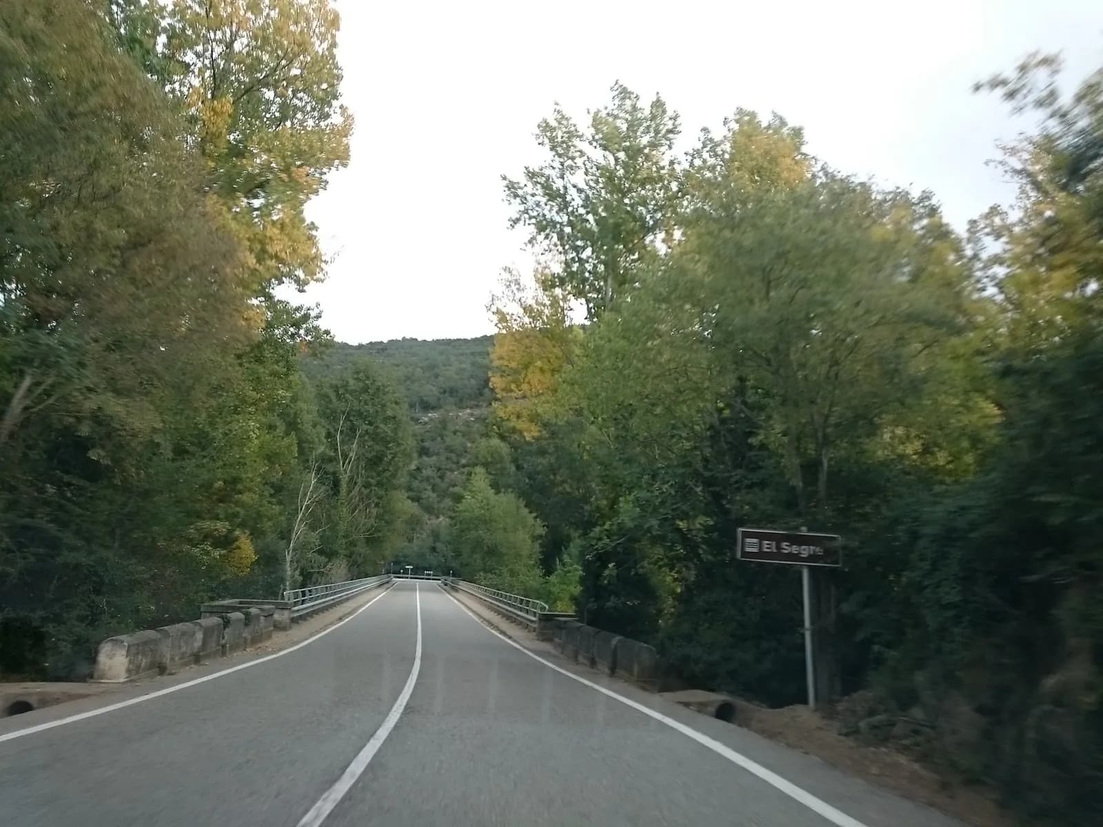 Aparcamiento gratuito en Carretera de Ponts a Tremp en Ponts (Lleida)