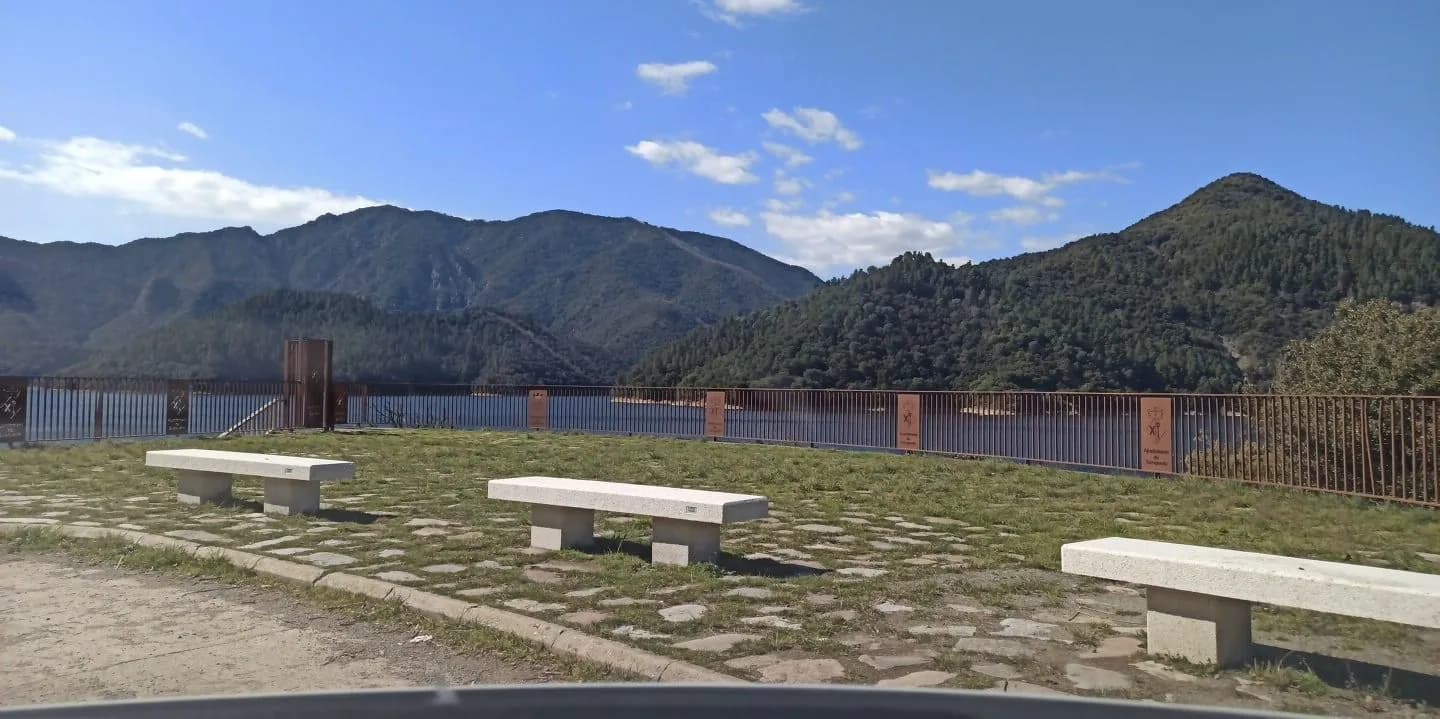Aparcamiento gratuito en Carretera de Querós en Susqueda (Girona)