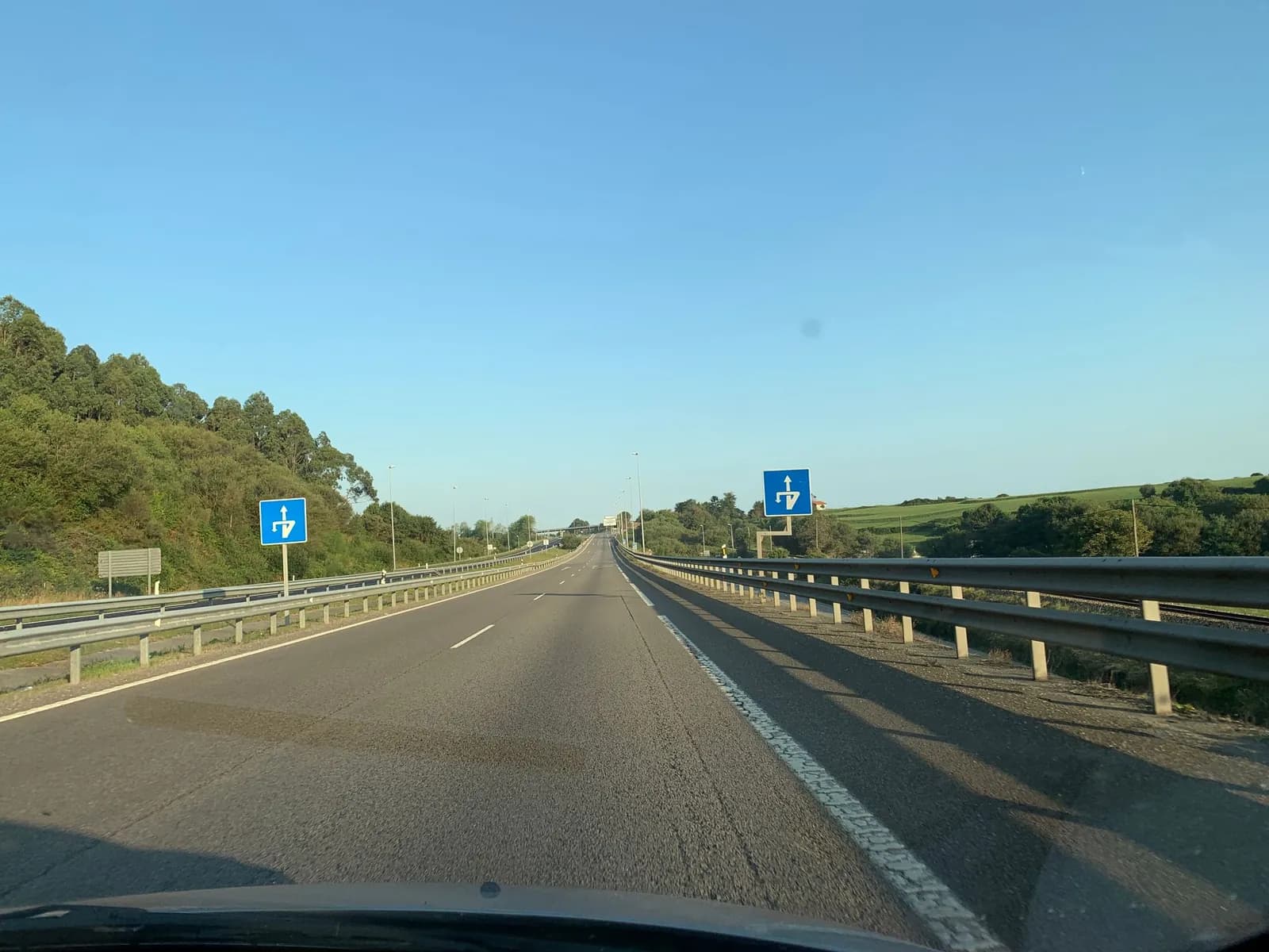 Aparcamiento gratuito en Carretera de Ribadesella a Llanes en Llanes (Asturias)