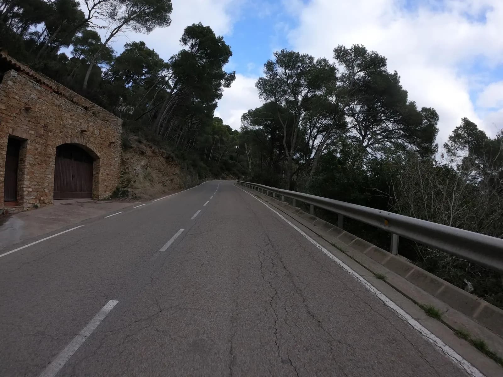 Aparcamiento gratuito en Carretera de Sa Tuna en Begur (Girona)