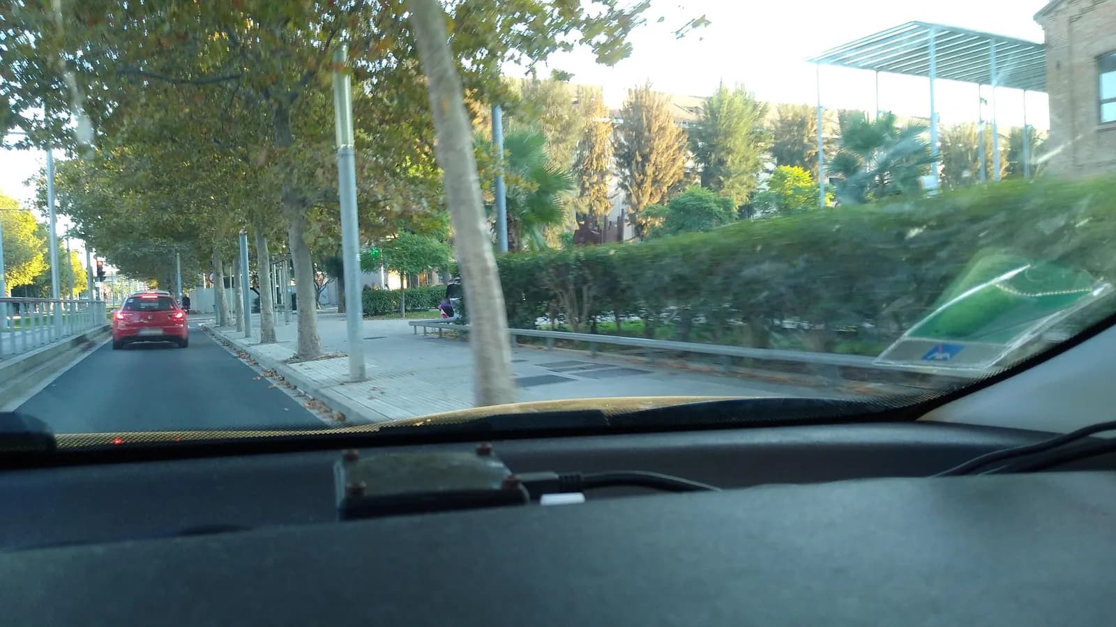 Aparcamiento gratuito en Carretera de Sant Joan Despí en Cornellà de Llobregat (Barcelona)