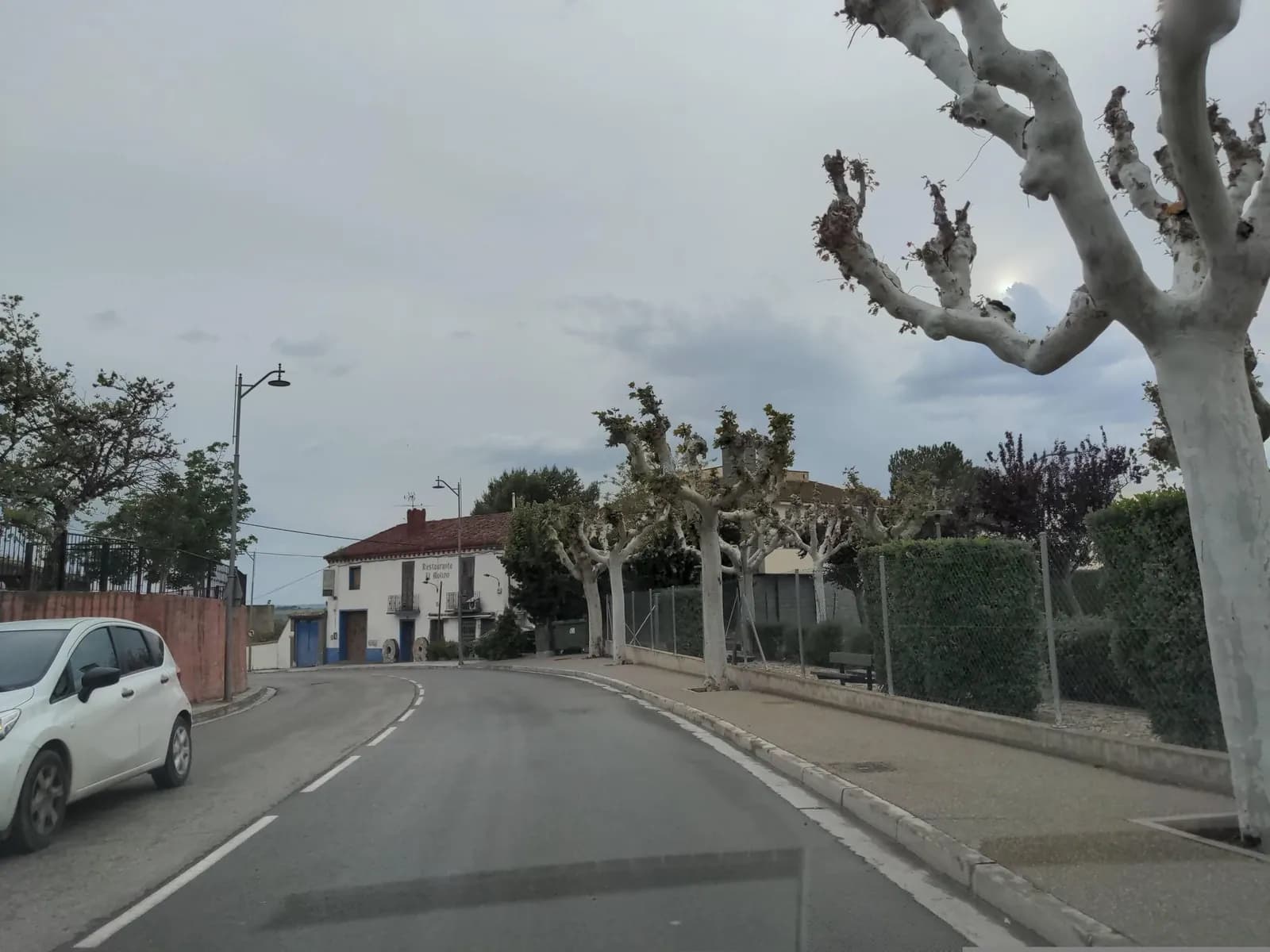 Aparcamiento gratuito en Carretera de Zaragoza a Zuera en San Mateo de Gállego (Zaragoza)
