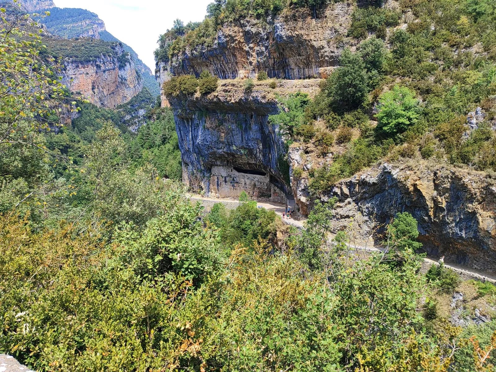 Aparcamiento gratuito en Carretera del Cañón de Añisclo en Fanlo (Huesca)