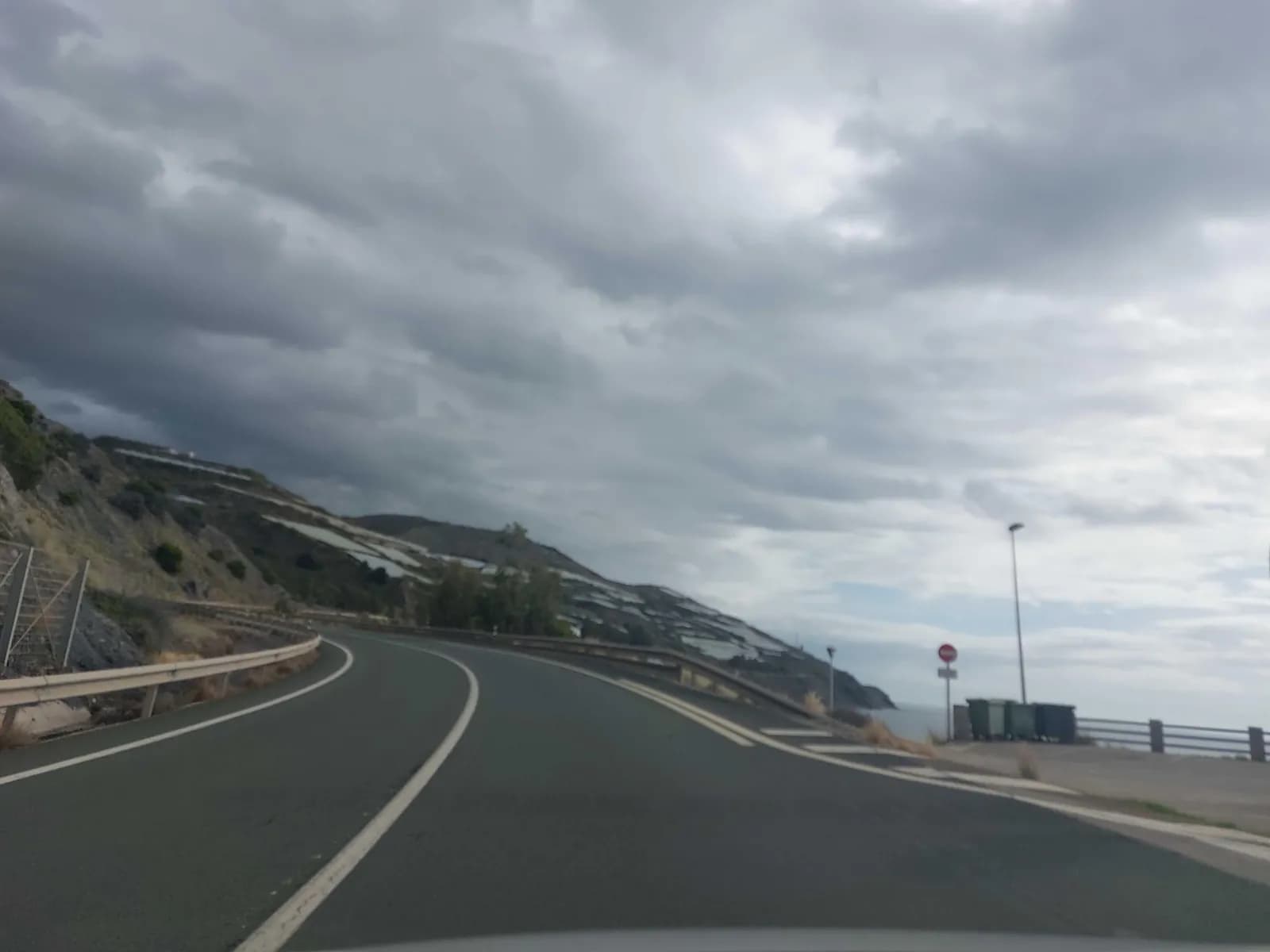 Aparcamiento gratuito en Carretera del Mediterráneo en Albuñol (Granada)