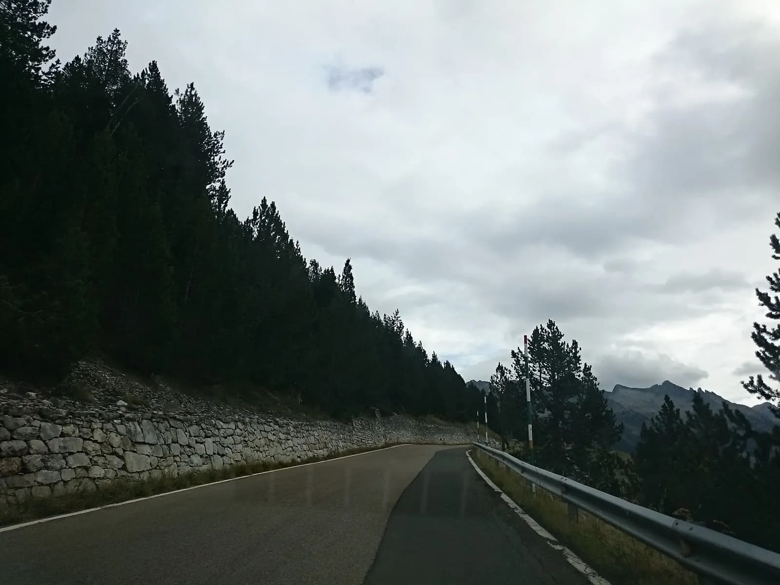 Aparcamiento gratuito en Carretera del Port de la Bonaigua en Naut Aran (Lleida)
