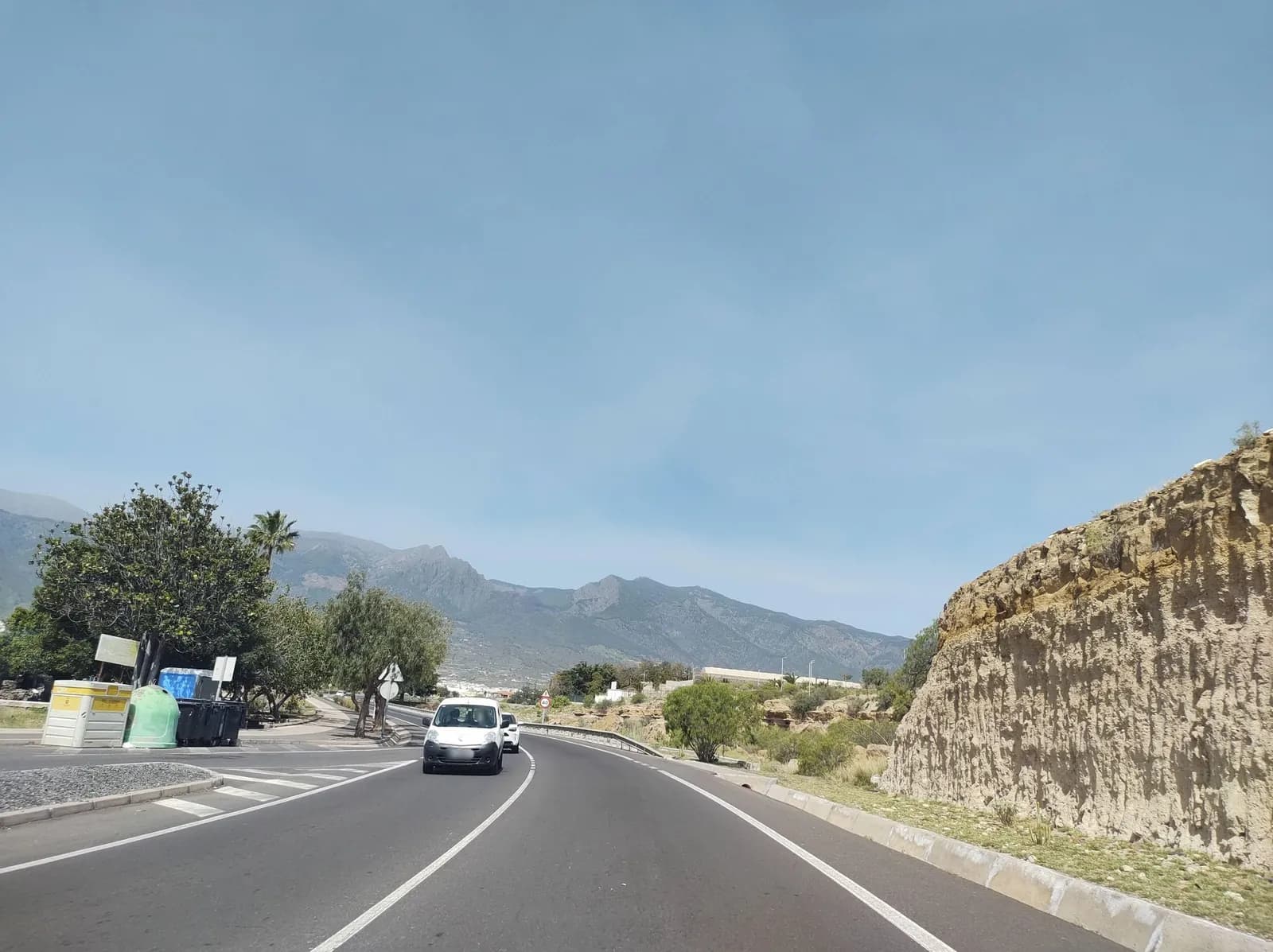 Aparcamiento gratuito en Carretera del Puertito en Güímar (Santa Cruz de Tenerife)