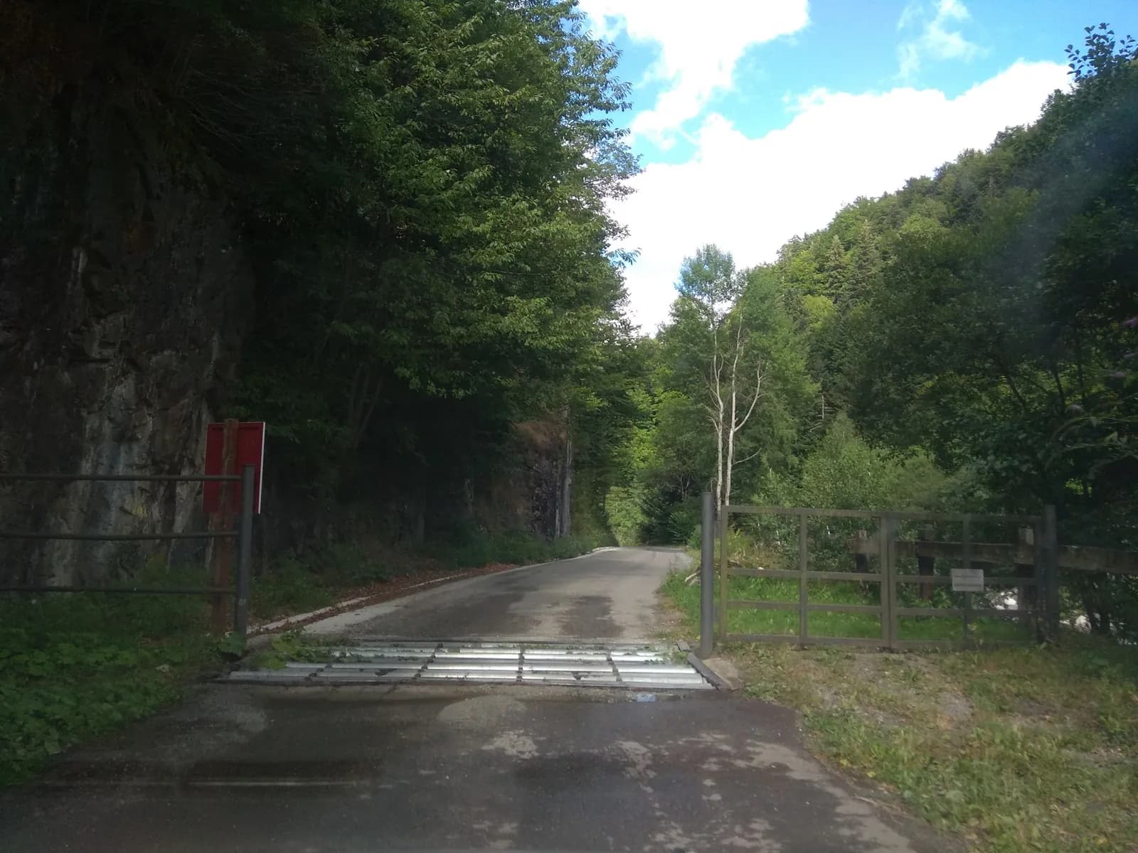 Aparcamiento gratuito en Carrètera dera Artiga de Lin en Es Bòrdes (Lleida)
