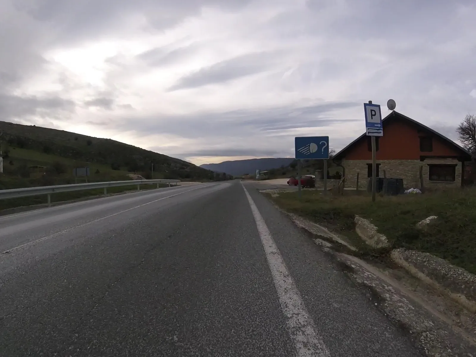 Aparcamiento gratuito en Carretera Estella - Beasain en Ergoiena (Navarra)
