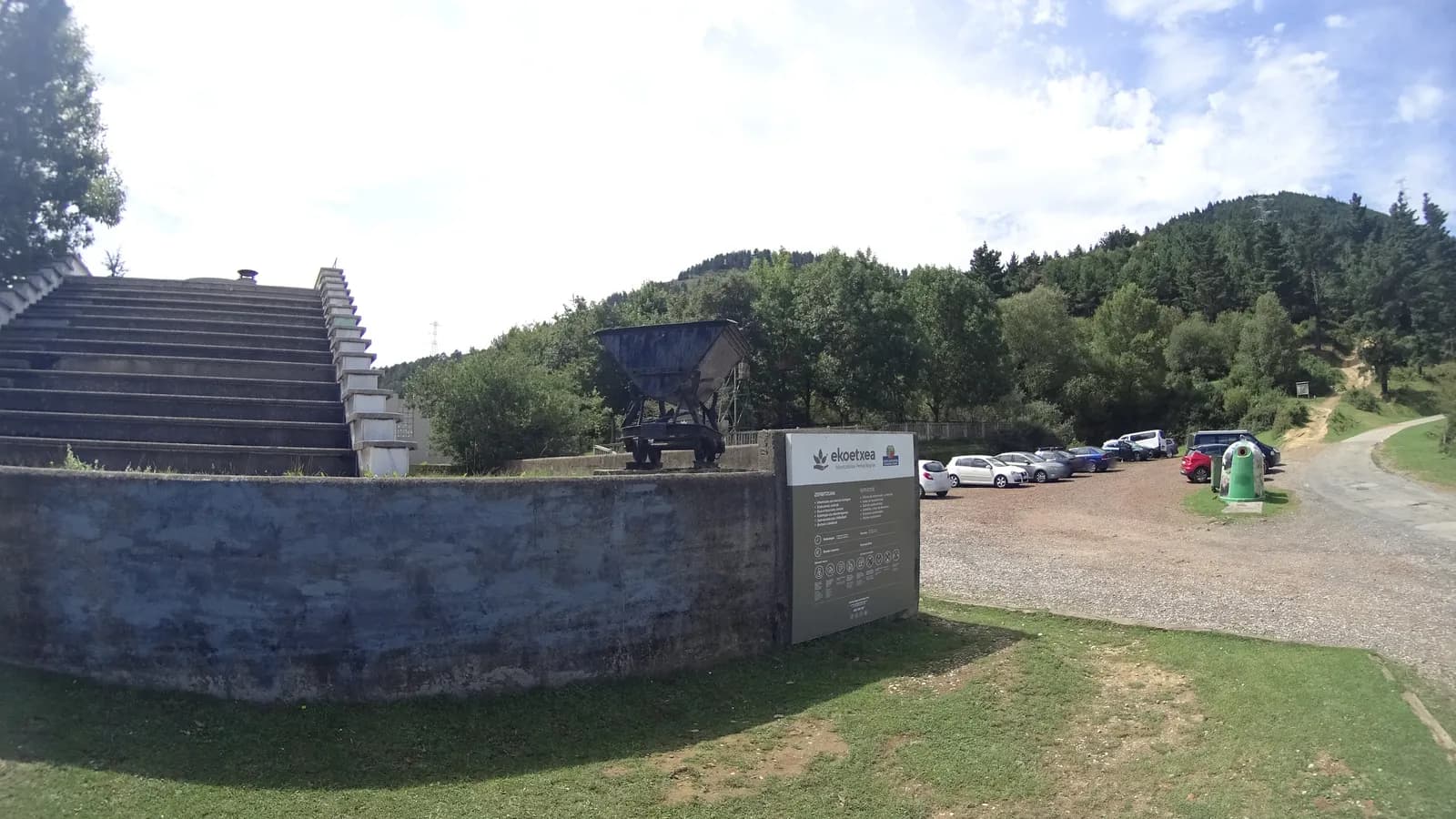 Parking gratis en la carretera La Arboleda-Muskiz, Galdames en Galdames (Bizkaia)