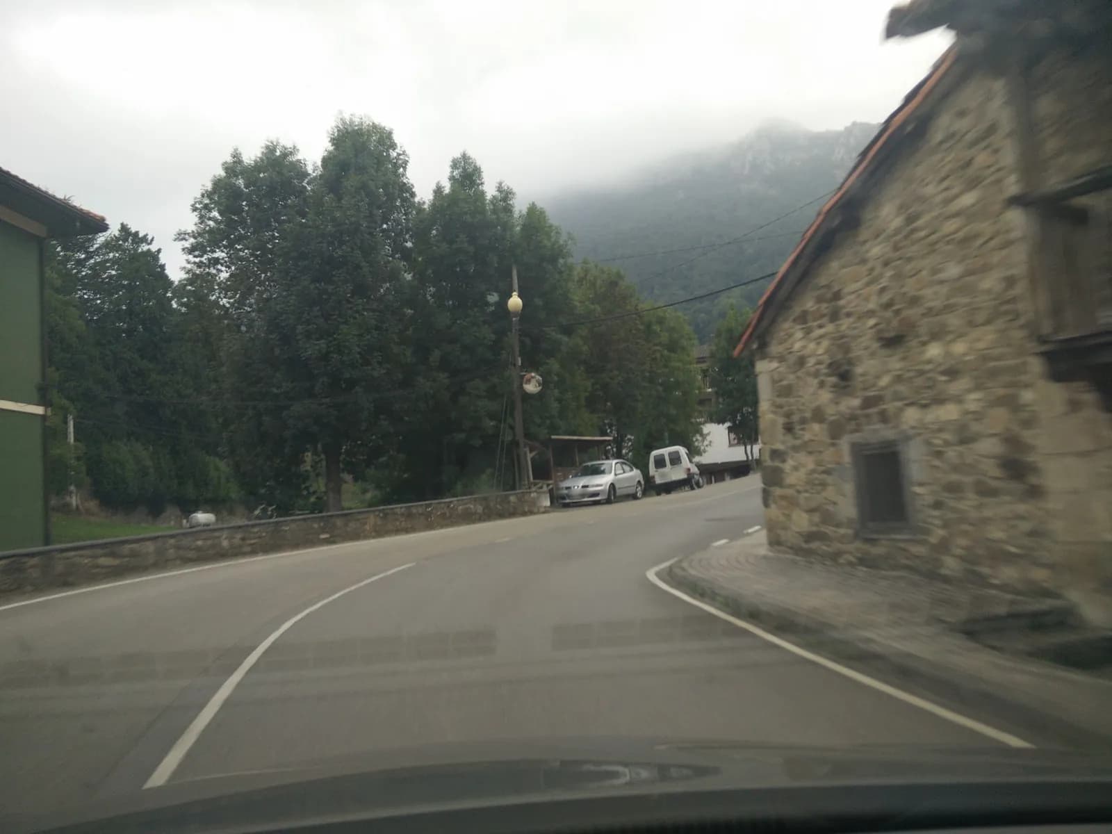 Aparcamiento gratuito en Carretera Infiesto - Campo de Caso en Caso (Asturias)