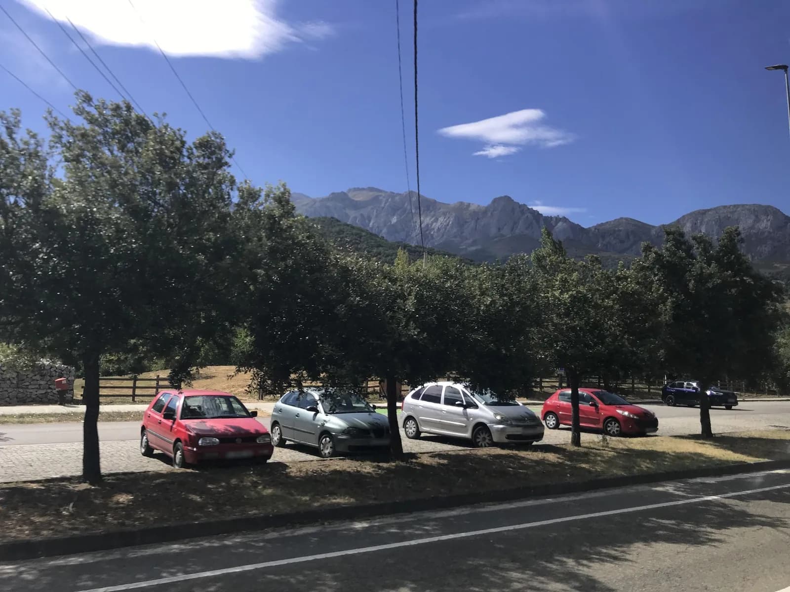 Aparcamiento gratuito en Carretera León - Unquera en Cillorigo de Liébana (Cantabria)
