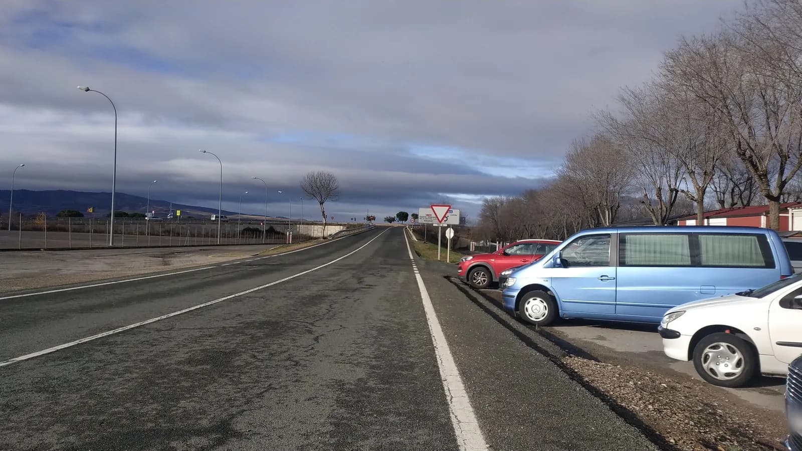 Aparcamiento gratuito en Carretera Logroño-Vigo en Hervías (La Rioja)