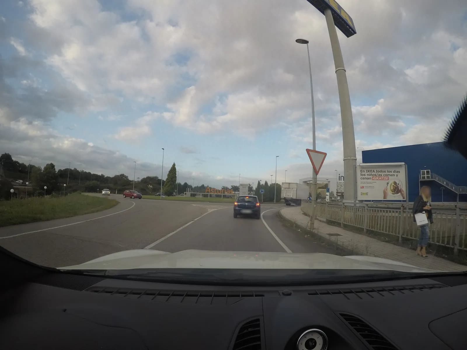 Aparcamiento gratuito en Carretera Oviedo - Viella en Oviedo (Asturias)