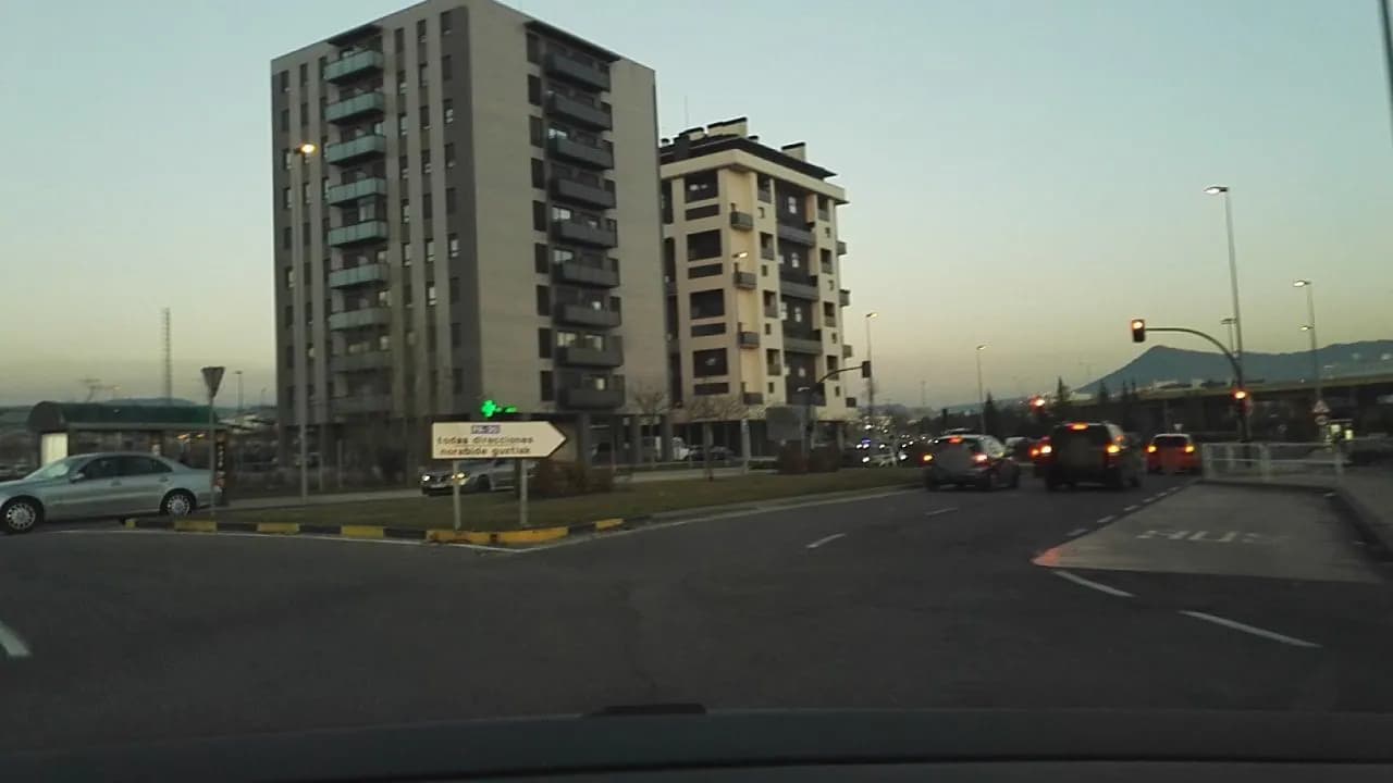 Aparcamiento gratuito cerca de Centro Comercial Itaroa (Huarte) en Burlada/Burlata (Navarra)