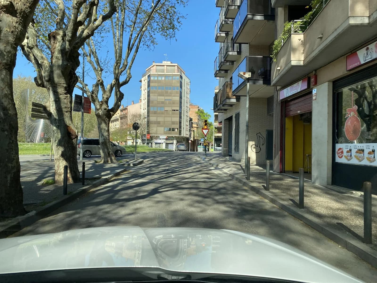 Aparcamiento gratuito cerca de Estación de Girona en Girona