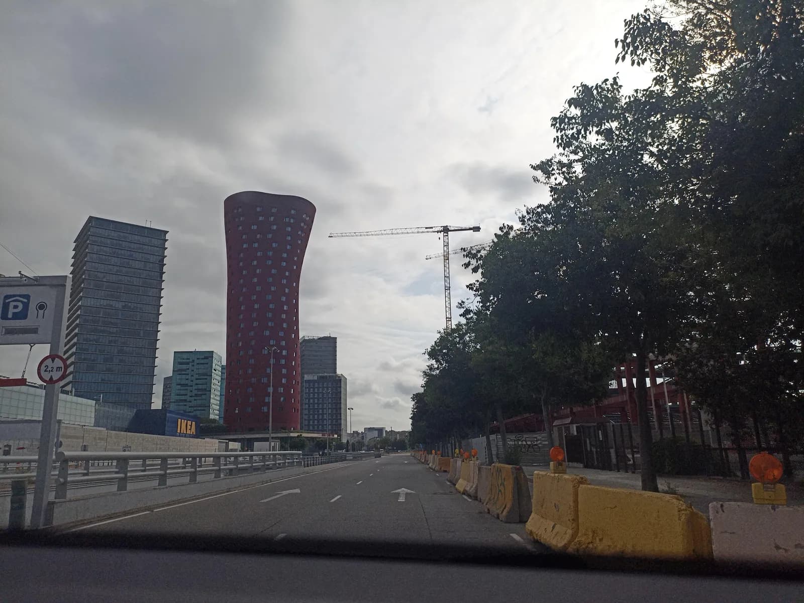 Parking gratis para clientes de IKEA en L'Hospitalet (Gran Via) en L'Hospitalet de Llobregat (Barcelona)