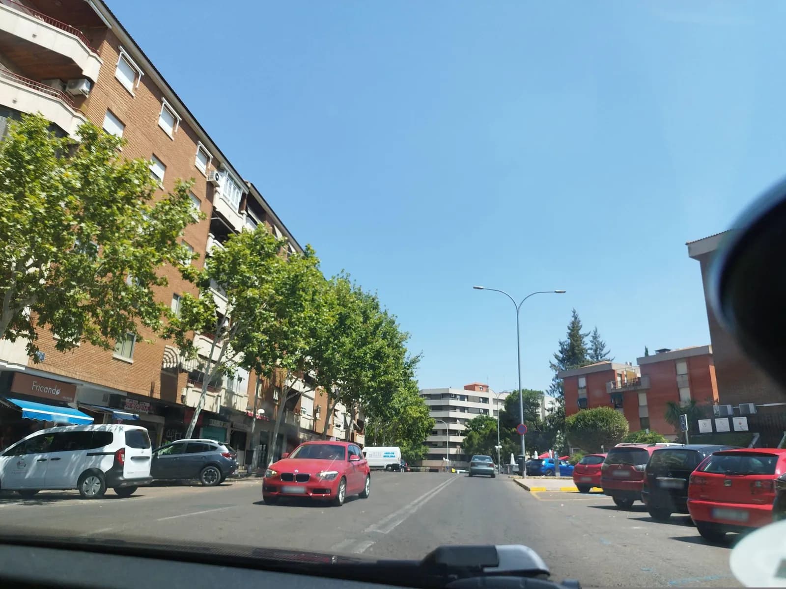 Aparcamiento gratuito cerca de Iglesia Prioral de Santa María del Prado en Ciudad Real