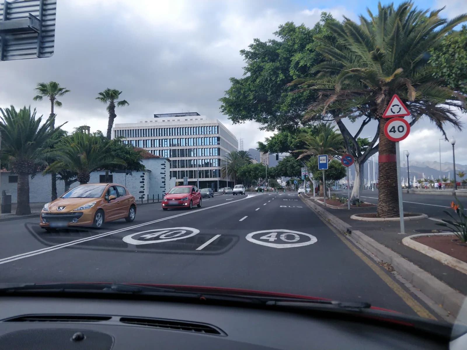 Aparcamiento gratuito cerca de Museo de la Naturaleza y la Arqueología (Tenerife) en Santa Cruz de Tenerife