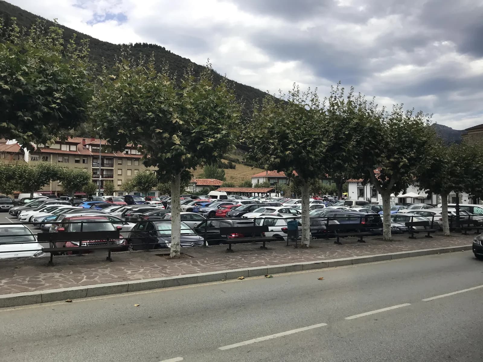 Parking gratuito en Potes, calle Eduardo García de Enterría en Potes (Cantabria)