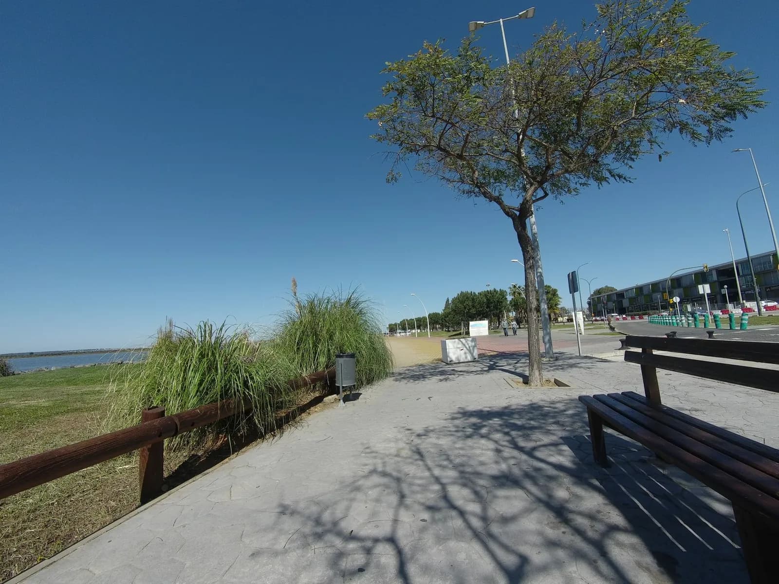 Aparcamiento gratuito cerca de Puerto de Huelva en Huelva