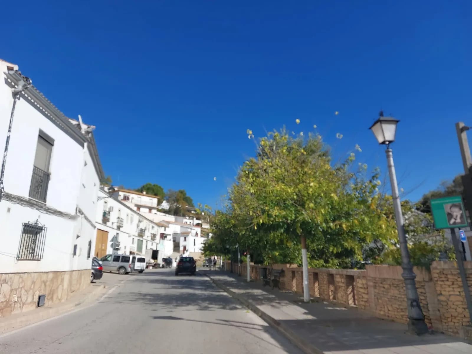 Aparcamiento gratuito cerca de Setenil de las Bodegas (Cádiz) en Setenil de las Bodegas (Cádiz)