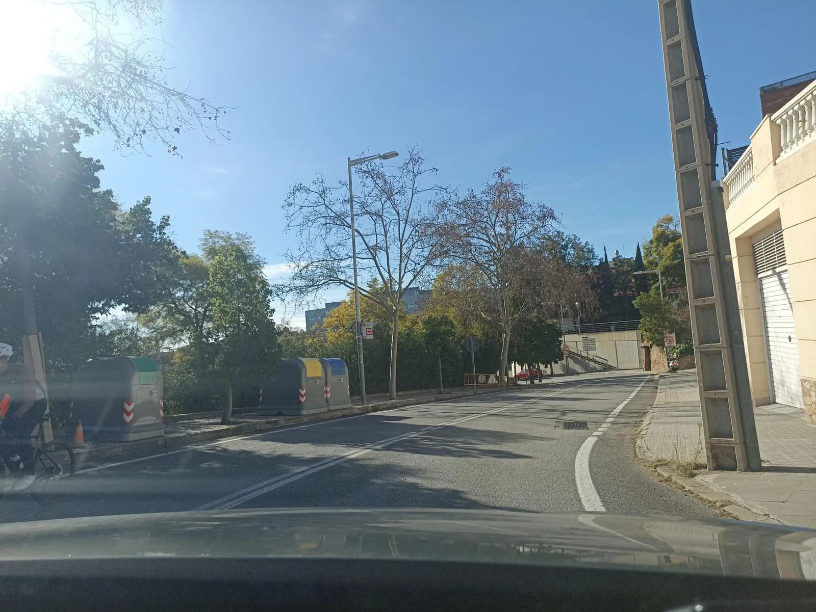 Aparcamiento gratuito cerca de Universitat Oberta de Catalunya (UOC, Barcelona) en Barcelona