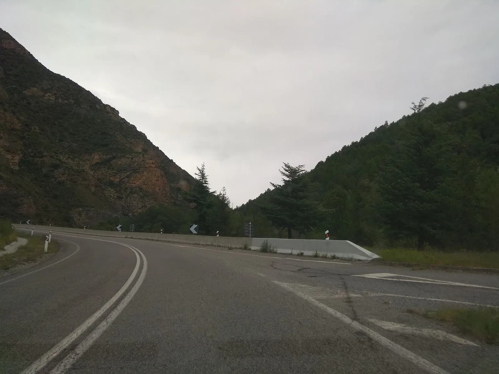 Aparcamiento gratuito en Eix Pirinenc en Estamariu (Lleida)