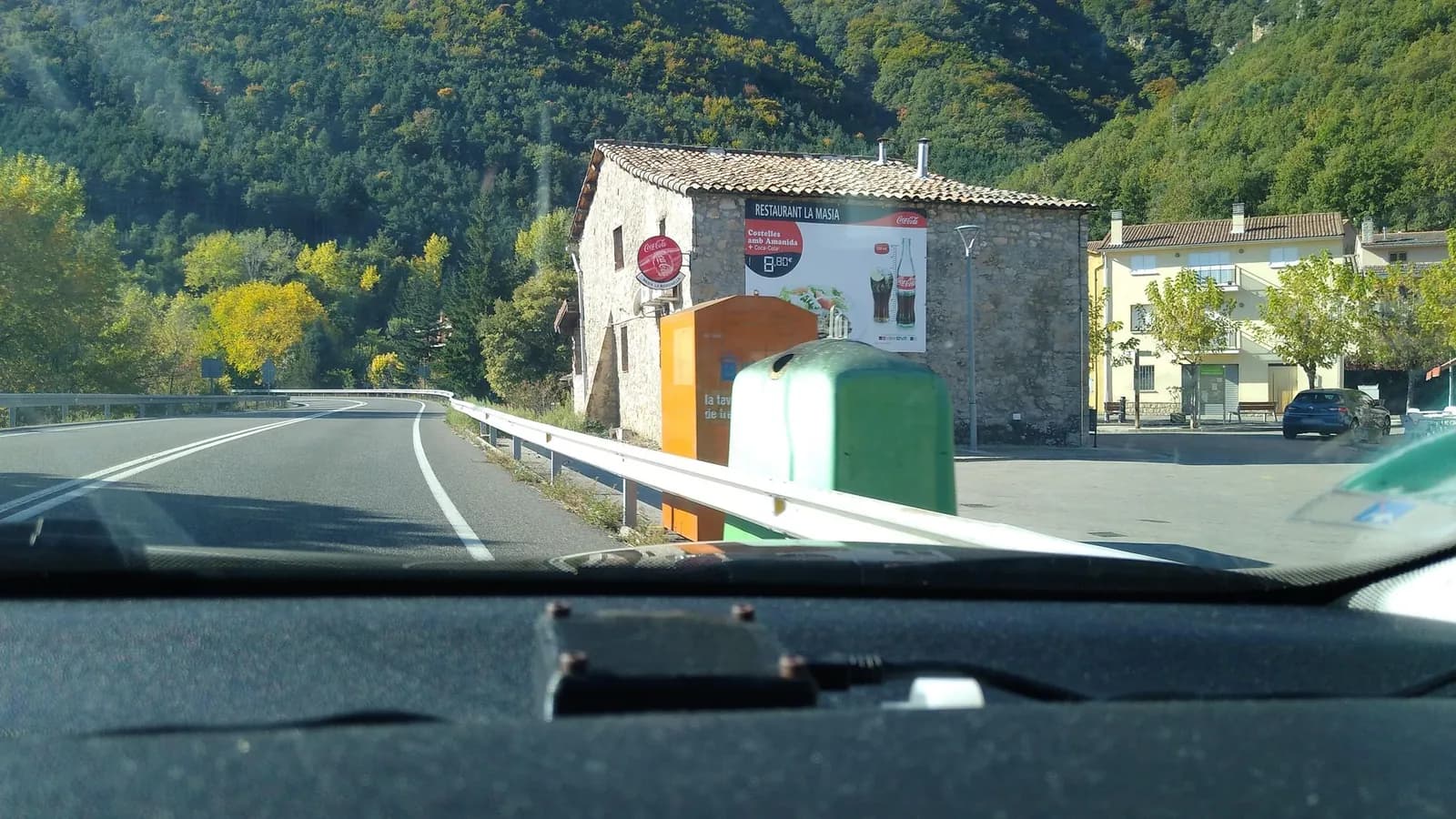Aparcamiento gratuito en eje del Llobregat C-16 en Cercs (Barcelona)